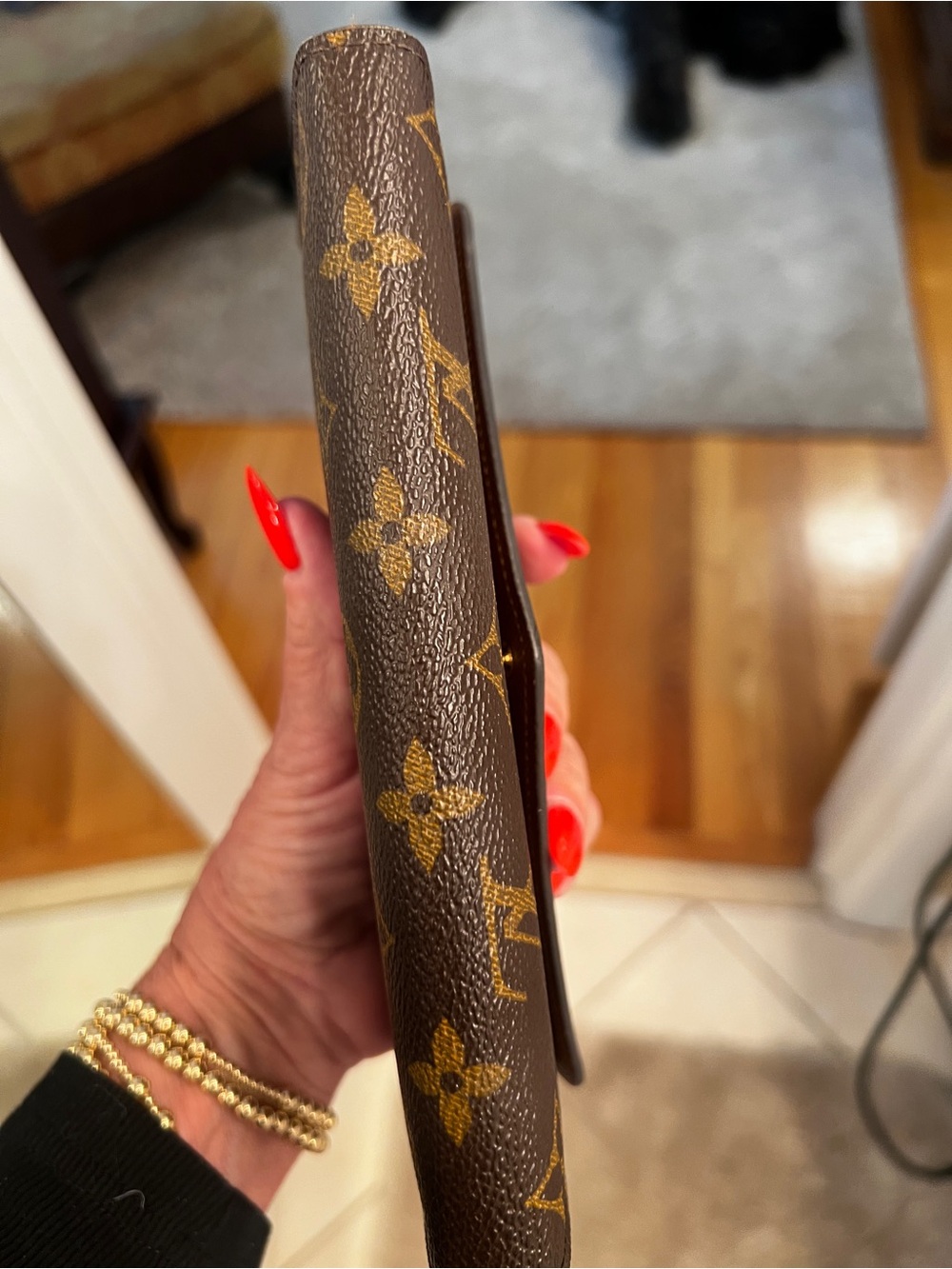 Louis Vuitton Sarah Wallet Authentic - Picture 8 of 12